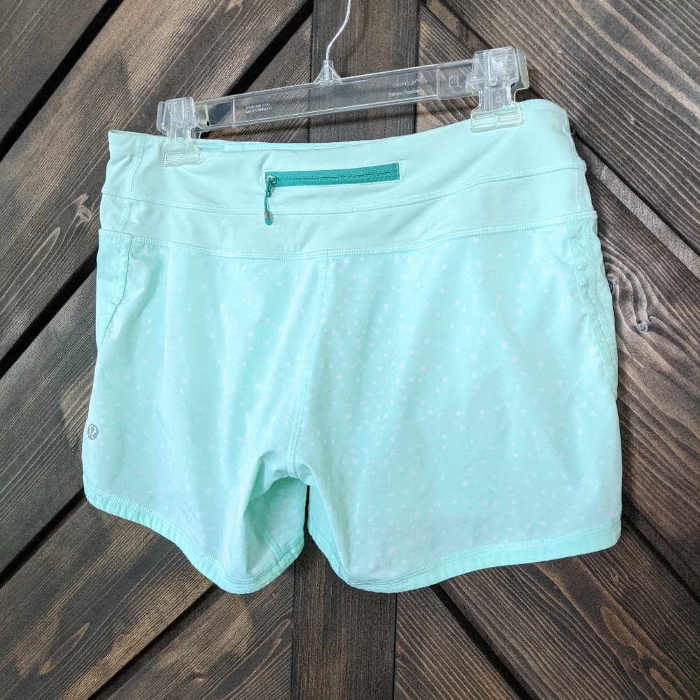 Lululemon 🍋 Athletic fresh teal polka dot shorts - Picture 9 of 16